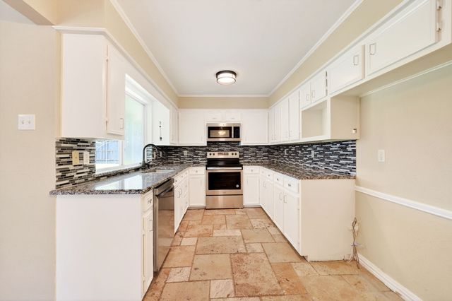 127 Lemley Drive, Heath, TX 75032