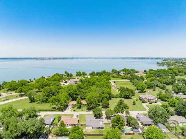 127 Lemley Drive, Heath, TX 75032