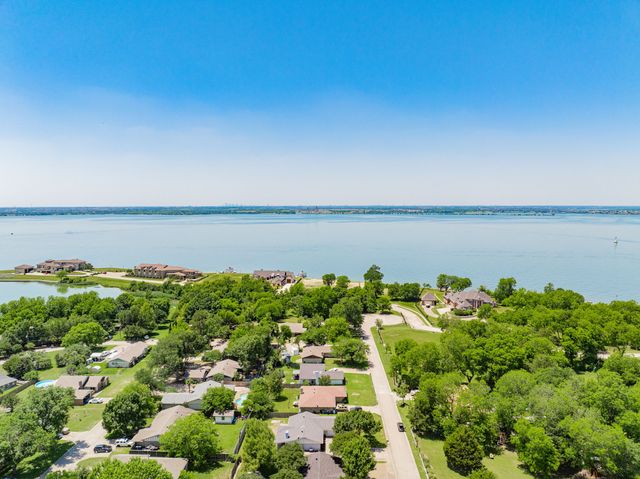 127 Lemley Drive, Heath, TX 75032