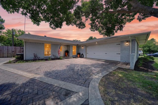 127 Lemley Drive, Heath, TX 75032