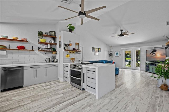 13613 N 62nd Ct Court N, The Acreage, FL 33412