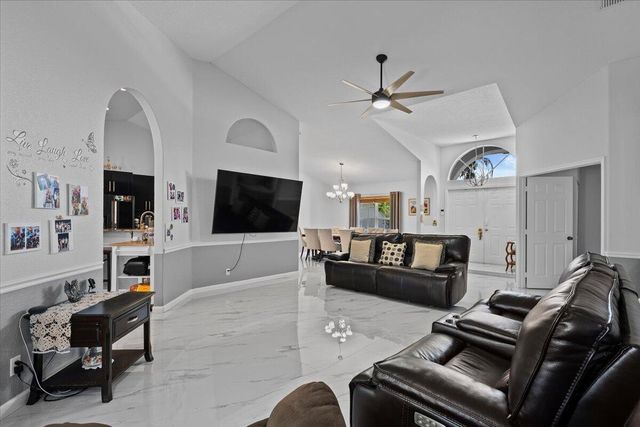 13613 N 62nd Ct Court N, The Acreage, FL 33412