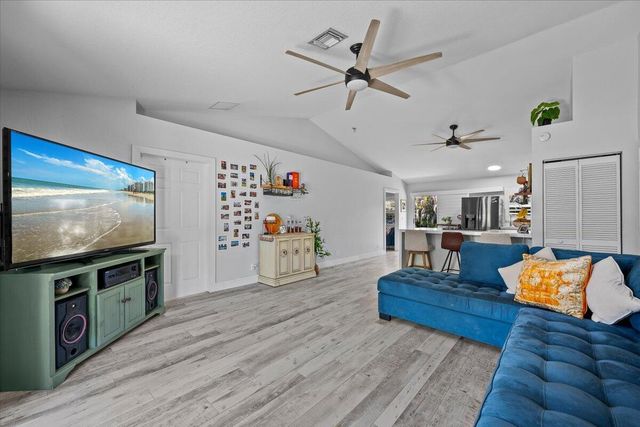 13613 N 62nd Ct Court N, The Acreage, FL 33412