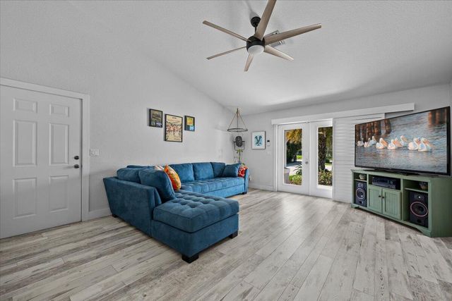 13613 N 62nd Ct Court N, The Acreage, FL 33412