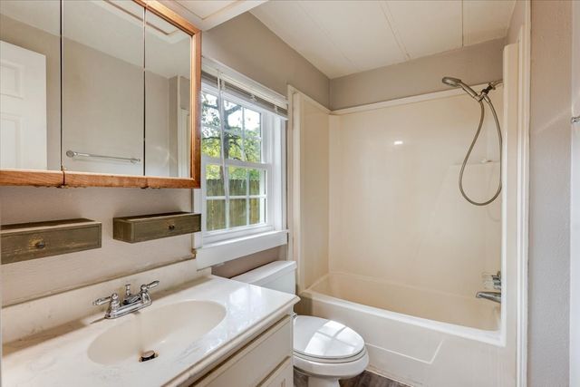 209 Wicker Hill Road, Burleson, TX 76028