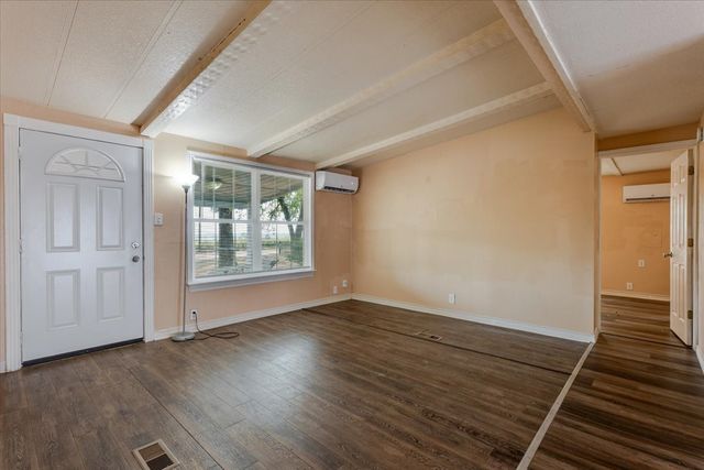 209 Wicker Hill Road, Burleson, TX 76028