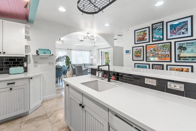 1911 Parker Avenue, West Palm Beach, FL 33401