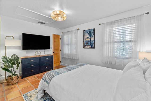 1911 Parker Avenue, West Palm Beach, FL 33401