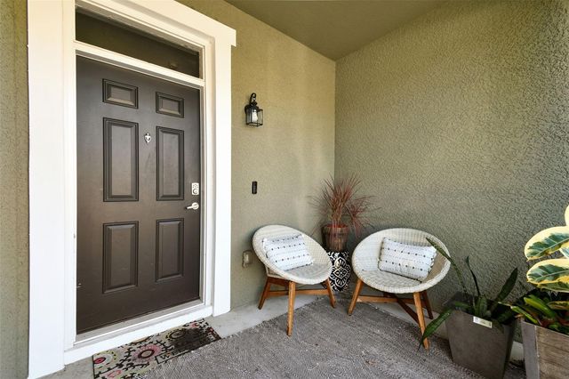 8209 DOWN ROYAL ROAD, Tampa, FL 33610