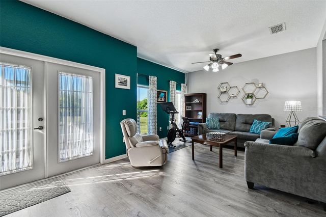 8209 DOWN ROYAL ROAD, Tampa, FL 33610