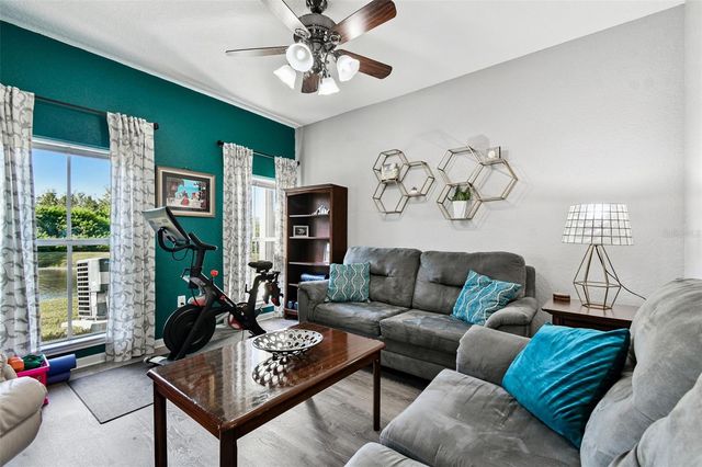 8209 DOWN ROYAL ROAD, Tampa, FL 33610
