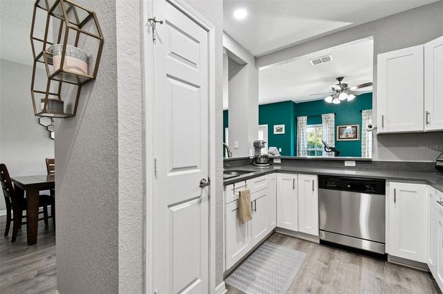 8209 DOWN ROYAL ROAD, Tampa, FL 33610