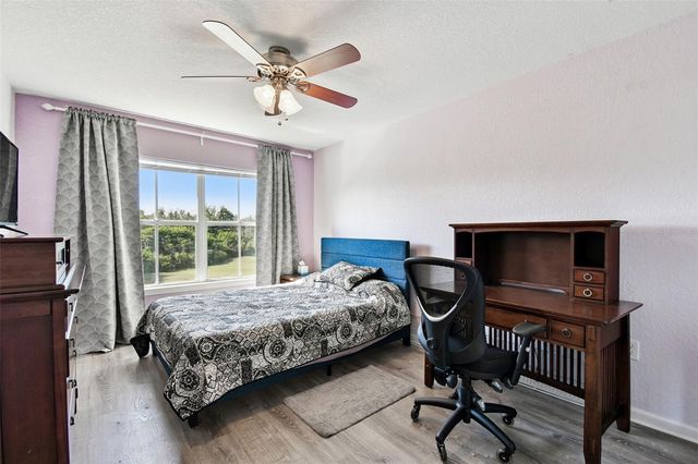 8209 DOWN ROYAL ROAD, Tampa, FL 33610