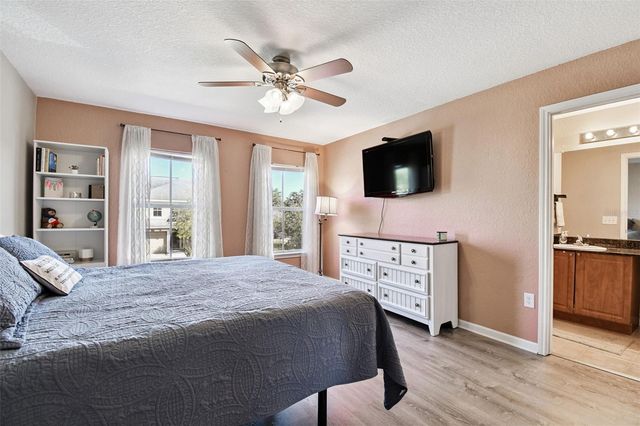 8209 DOWN ROYAL ROAD, Tampa, FL 33610