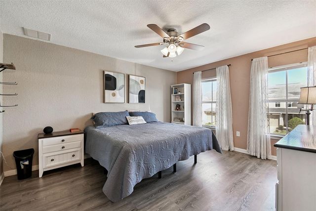 8209 DOWN ROYAL ROAD, Tampa, FL 33610