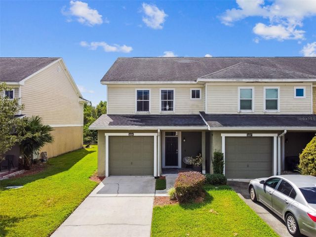 8209 DOWN ROYAL ROAD, Tampa, FL 33610