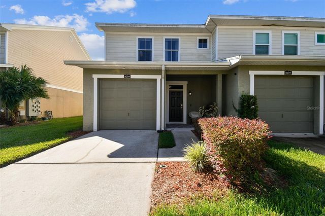 8209 DOWN ROYAL ROAD, Tampa, FL 33610