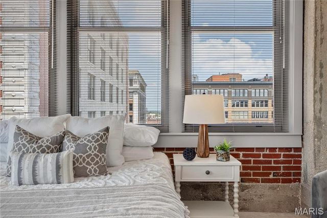 1627 Locust Street 705, St Louis, MO 63103