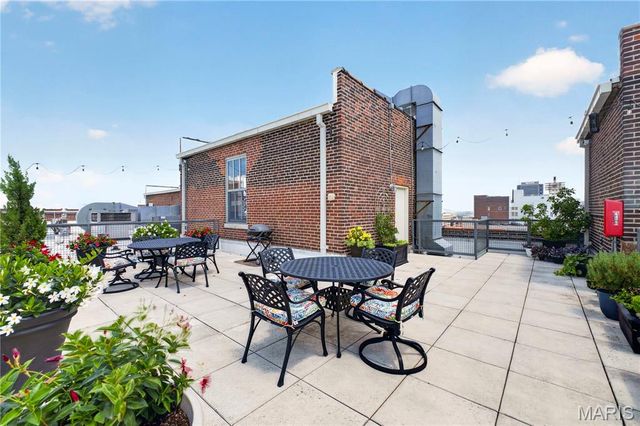 1627 Locust Street 705, St Louis, MO 63103