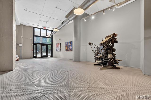 1627 Locust Street 705, St Louis, MO 63103