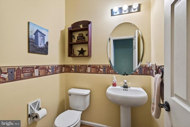 6016 WHITNEY CT, Landenberg, PA 19350