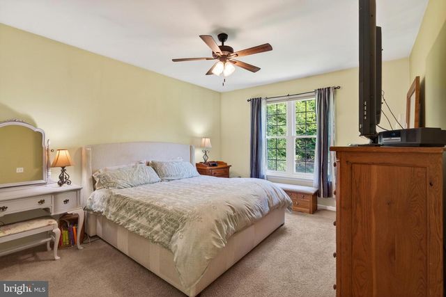 6016 WHITNEY CT, Landenberg, PA 19350
