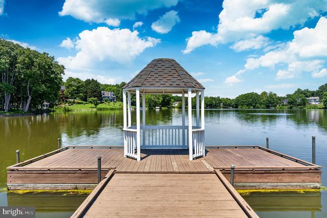 6016 WHITNEY CT, Landenberg, PA 19350