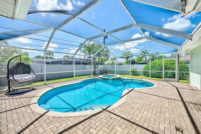 809 JACARANDA DRIVE, Largo, FL 33770