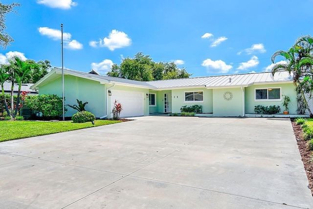 809 JACARANDA DRIVE, Largo, FL 33770