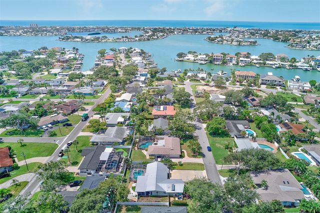 809 JACARANDA DRIVE, Largo, FL 33770