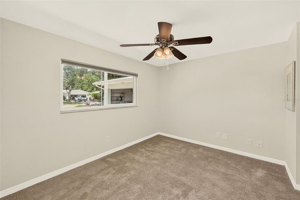 Image 20 of property listing at 809 JACARANDA DRIVE, Largo, FL 33770