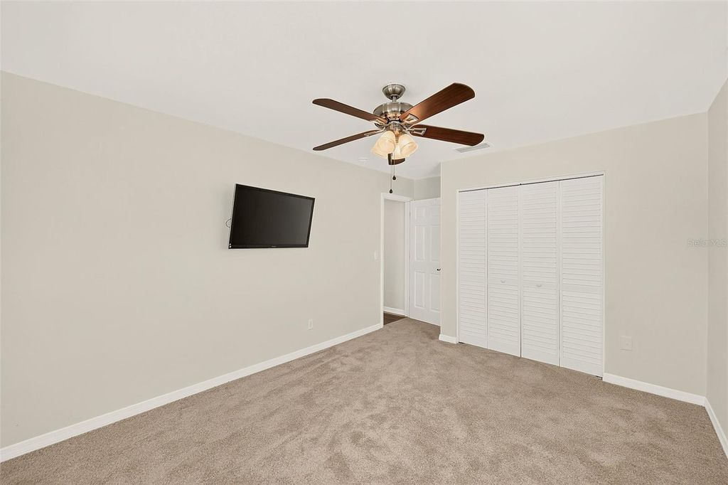 Image 25 of property listing at 809 JACARANDA DRIVE, Largo, FL 33770
