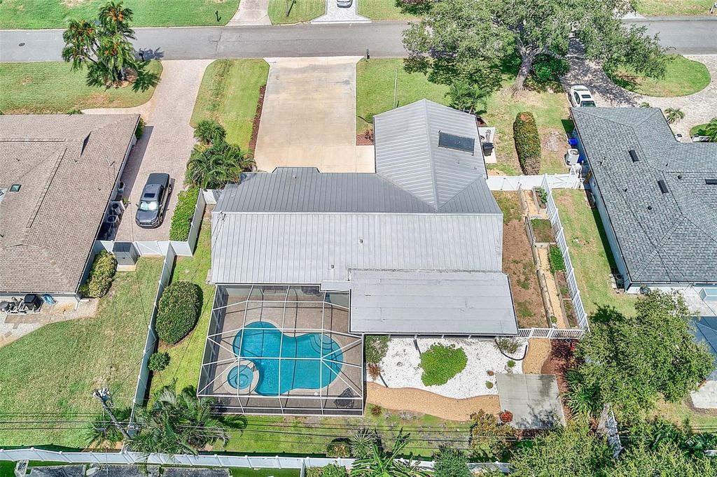 Image 48 of property listing at 809 JACARANDA DRIVE, Largo, FL 33770