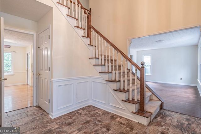 3142 Brooks Drive, Snellville, GA 30078