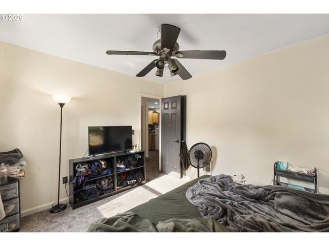 10413 Se RAMONA St, Portland, OR 97266