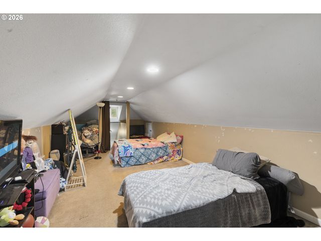 10413 Se RAMONA St, Portland, OR 97266