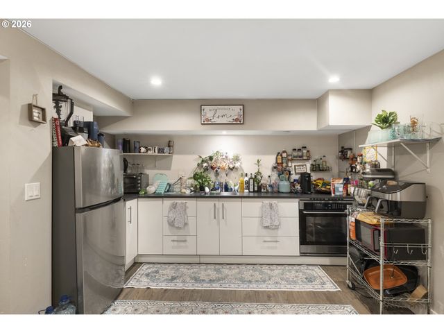 10413 Se RAMONA St, Portland, OR 97266