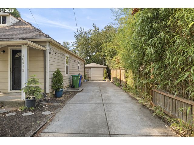 10413 Se RAMONA St, Portland, OR 97266