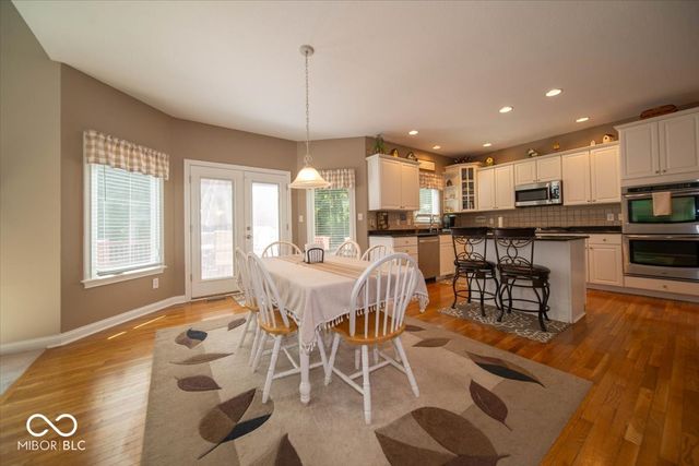 9990 Sugarleaf Place, Fishers, IN 46038