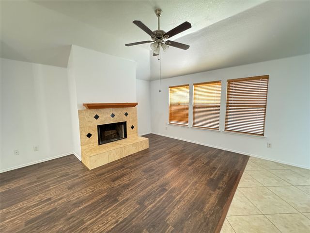 5424 Caribou Ridge Drive, Watauga, TX 76137