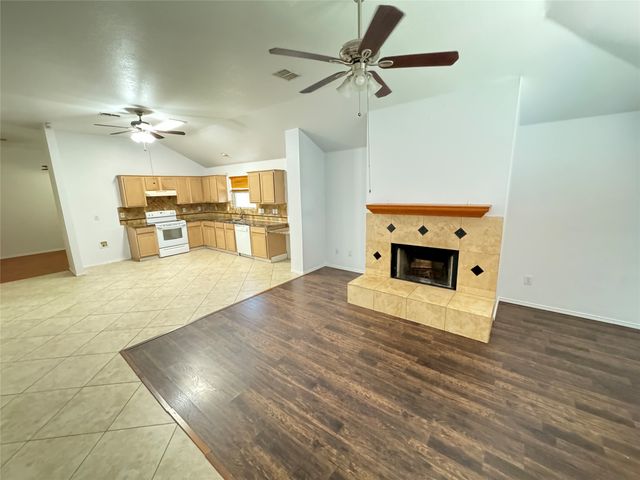 5424 Caribou Ridge Drive, Watauga, TX 76137