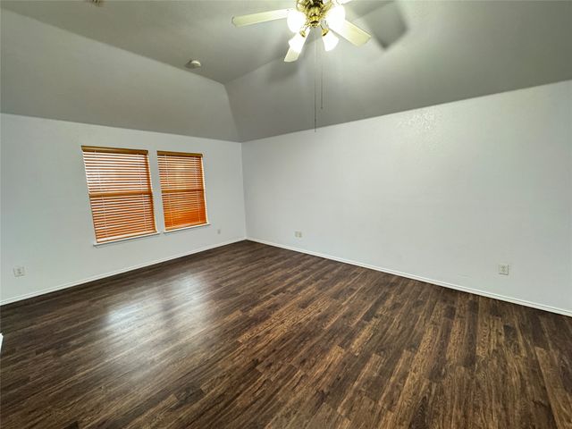 5424 Caribou Ridge Drive, Watauga, TX 76137
