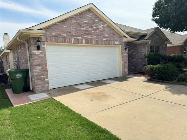 5424 Caribou Ridge Drive, Watauga, TX 76137