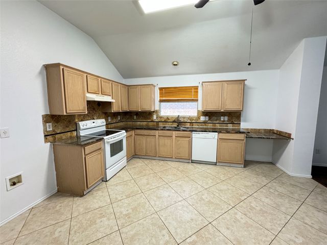 5424 Caribou Ridge Drive, Watauga, TX 76137