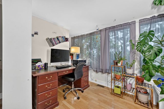 75 N 2nd Avenue, Des Plaines, IL 60016