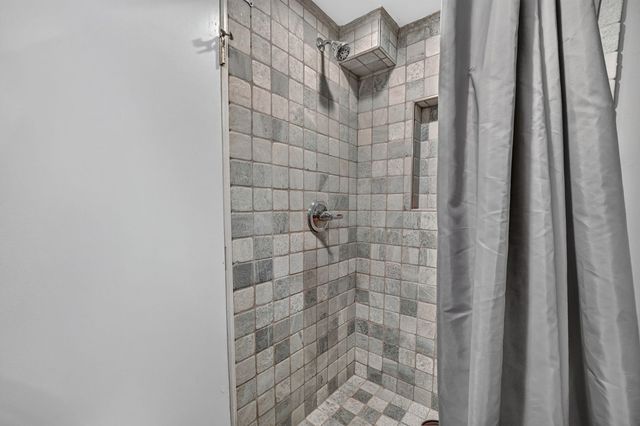 75 N 2nd Avenue, Des Plaines, IL 60016