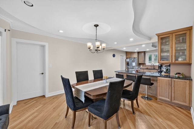 75 N 2nd Avenue, Des Plaines, IL 60016