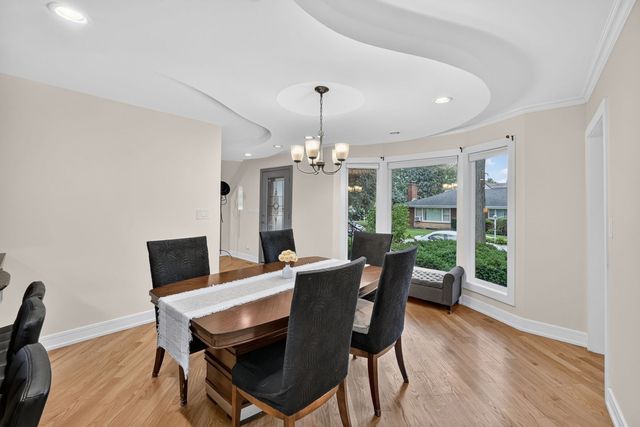 75 N 2nd Avenue, Des Plaines, IL 60016