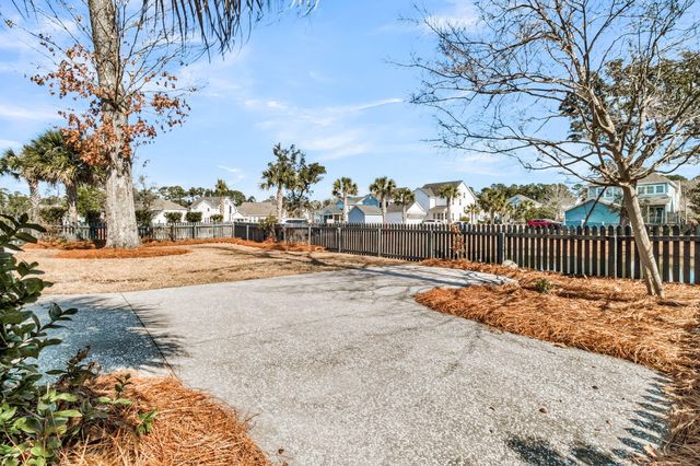 1583 Harriman Street, Mount Pleasant, SC 29466