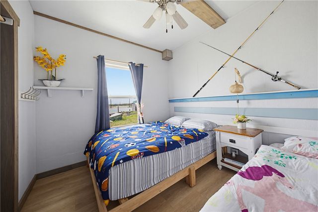 1213 Stewart St, Corpus Christi, TX 78418